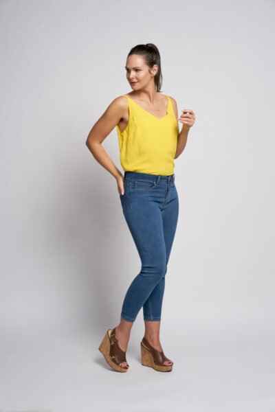 376ct Slim Fit Ankle Grazer with Super Stretch Mid Denim Pinns