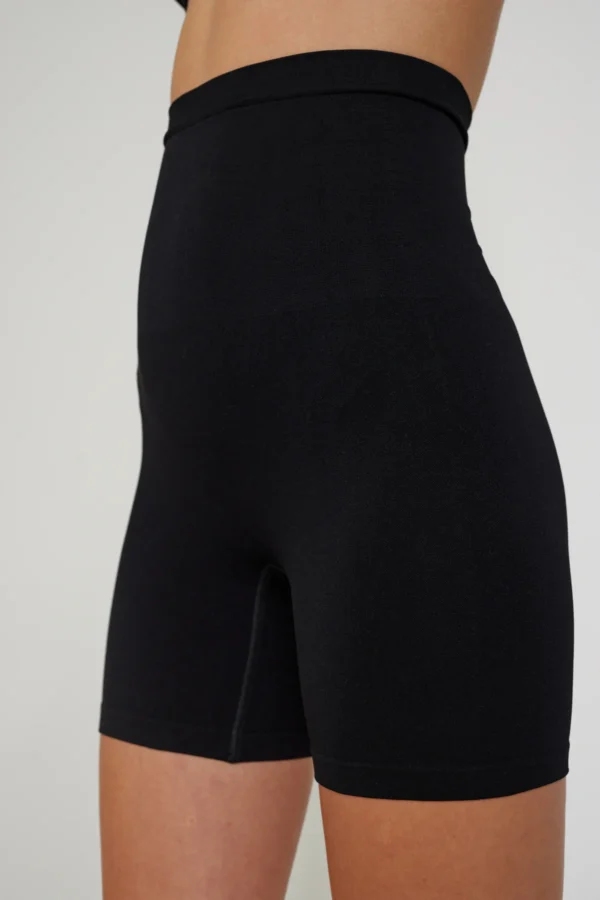 Seam Shorts Black Freequent