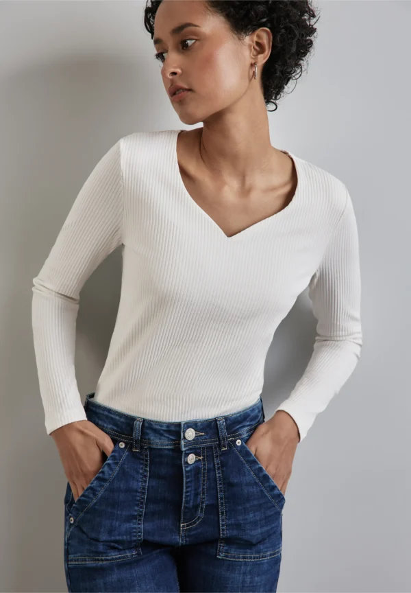 Heart Shape Rib Shirt Off White Street One