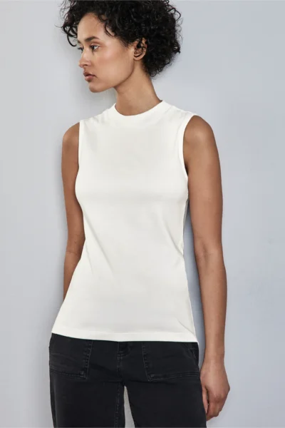 TurtleNeck Sleeveless Top Off White Street One