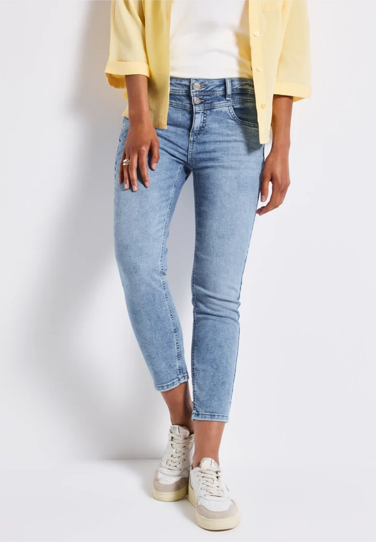 7/8th York Denim Light Blue Wash Street One